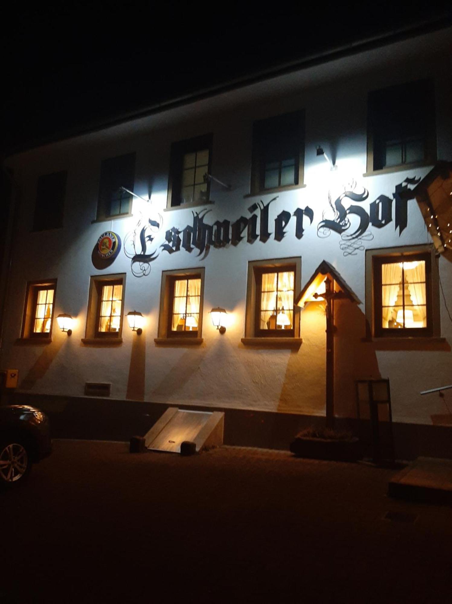 Comfort Apartment - Self-Check-In - 2 Schlafzimmer - Bis 5 Pers - Zentrumnah - Parkplatz - Wifi - Balkon Neunkirchen  Buitenkant foto